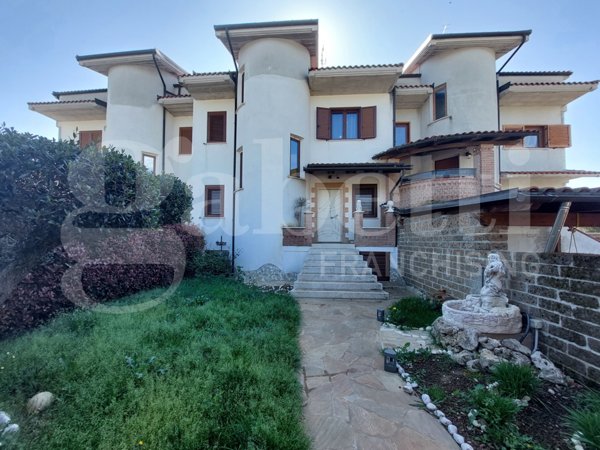 casa indipendente in vendita a Sant'Egidio alla Vibrata