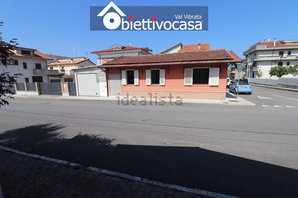 casa indipendente in vendita a Sant'Egidio alla Vibrata