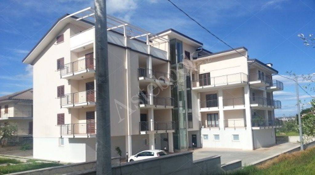 appartamento in vendita a Sant'Egidio alla Vibrata