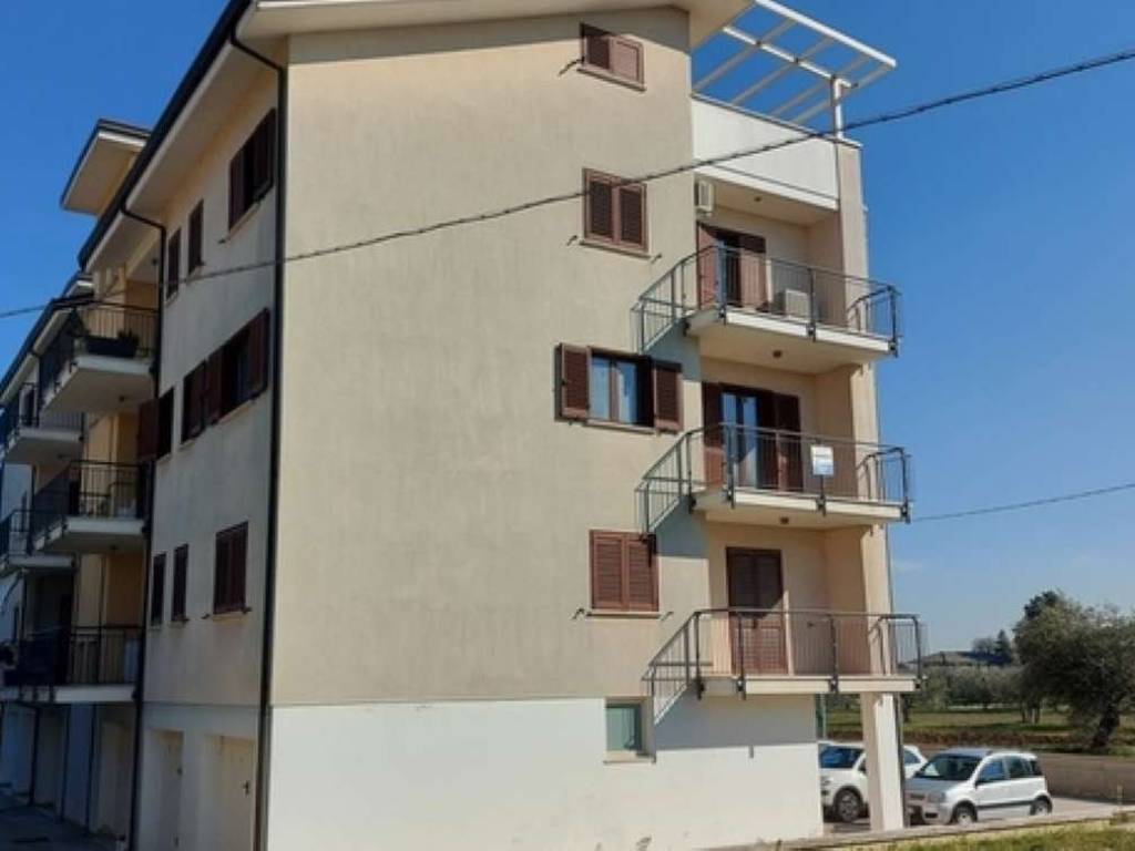 ufficio in vendita a Sant'Egidio alla Vibrata