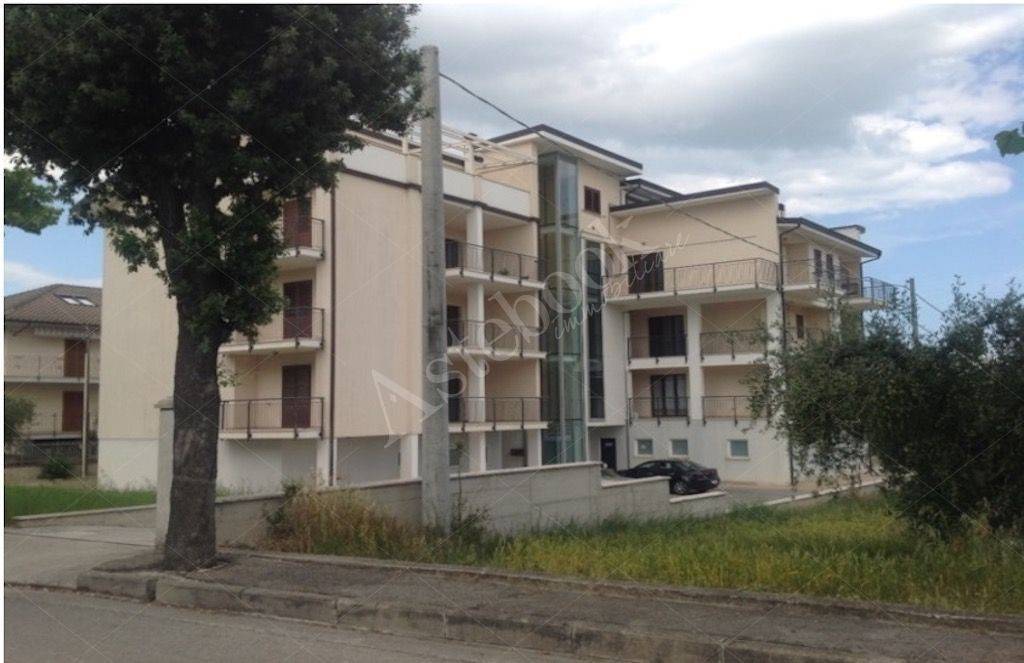 appartamento in vendita a Sant'Egidio alla Vibrata