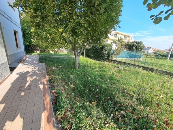 appartamento in vendita a Sant'Egidio alla Vibrata