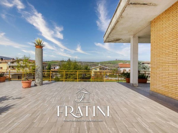 casa indipendente in vendita a Sant'Egidio alla Vibrata in zona Faraone