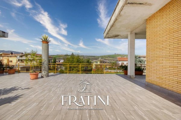 casa indipendente in vendita a Sant'Egidio alla Vibrata in zona Faraone