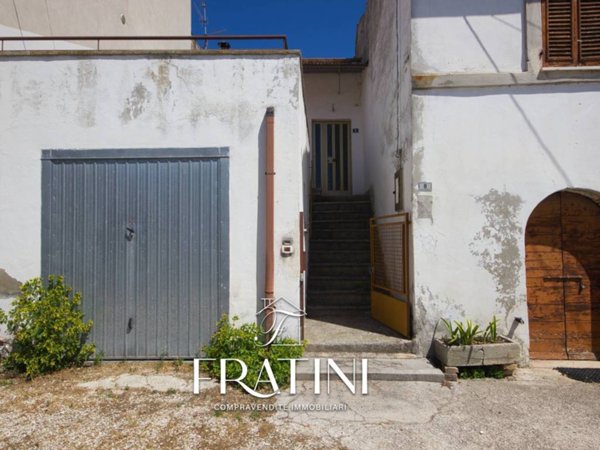 casa indipendente in vendita a Sant'Egidio alla Vibrata in zona Villa Marchetti