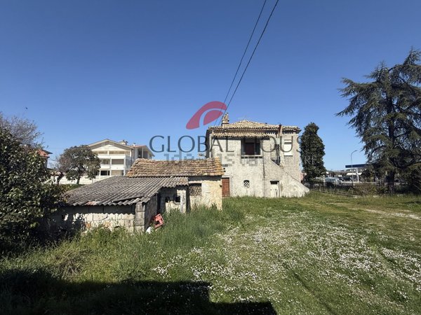 casa indipendente in vendita a Sant'Egidio alla Vibrata