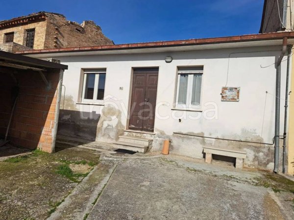 casa indipendente in vendita a Sant'Egidio alla Vibrata