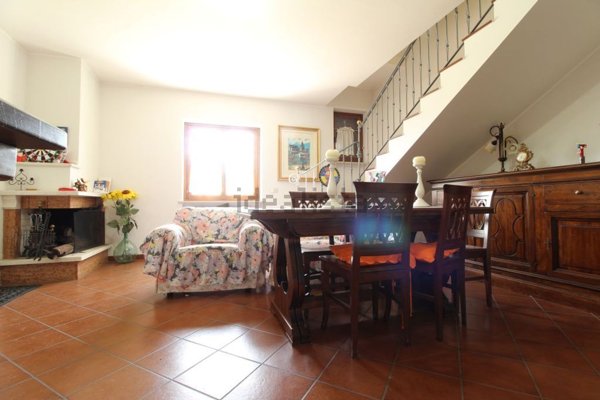 casa semindipendente in vendita a Sant'Egidio alla Vibrata in zona Faraone