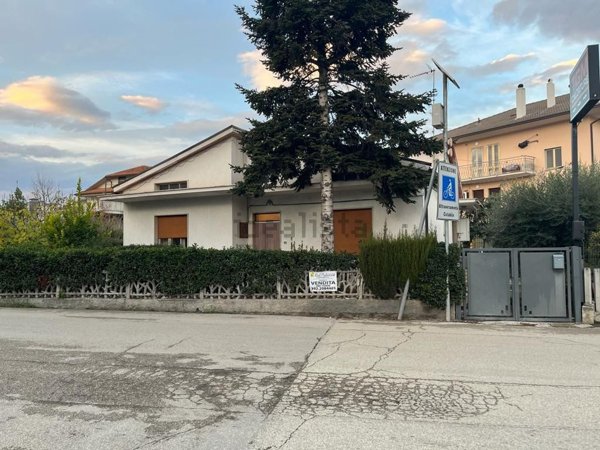 casa indipendente in vendita a Sant'Egidio alla Vibrata
