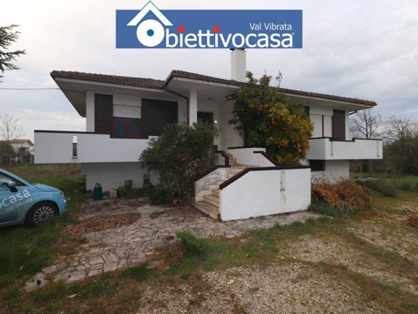casa indipendente in vendita a Sant'Egidio alla Vibrata
