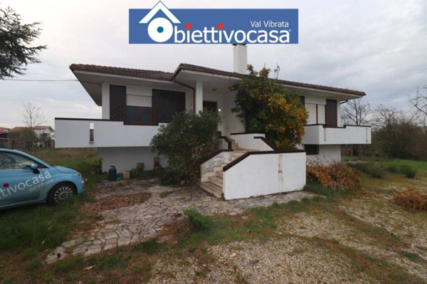 casa indipendente in vendita a Sant'Egidio alla Vibrata