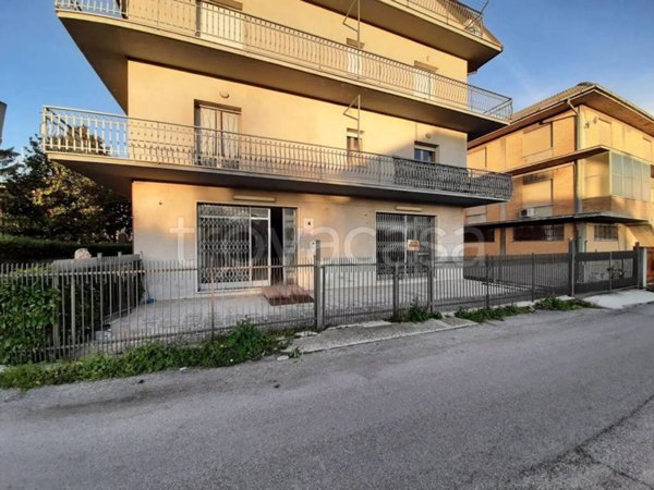 appartamento in vendita a Sant'Egidio alla Vibrata