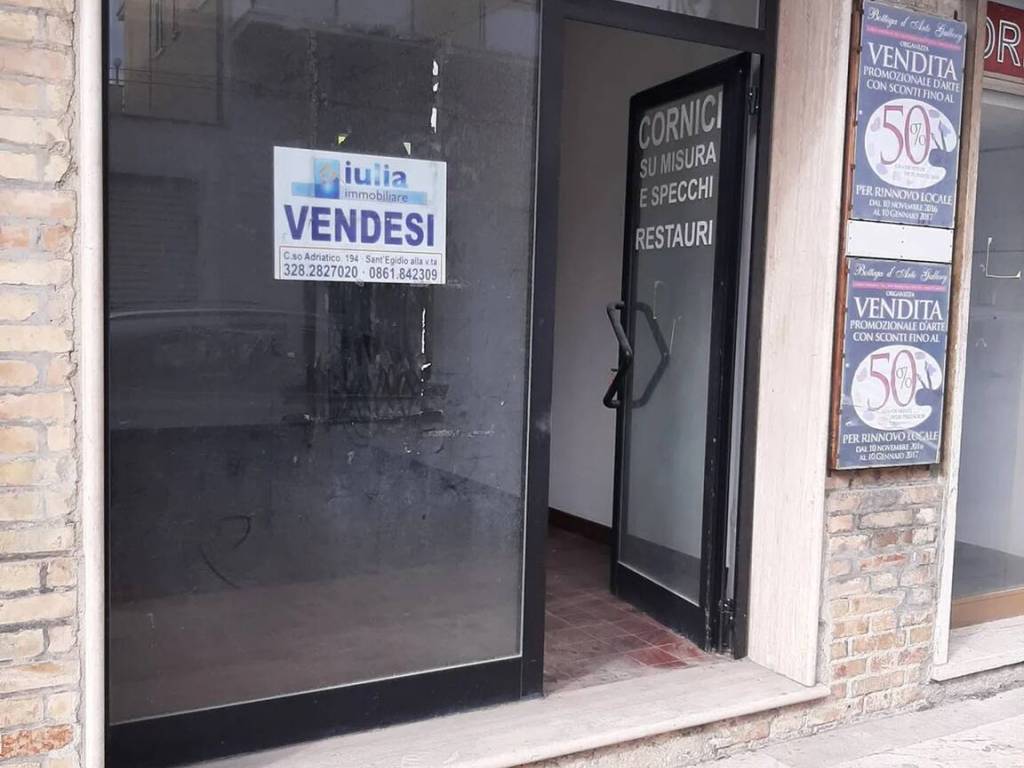ufficio in vendita a Sant'Egidio alla Vibrata