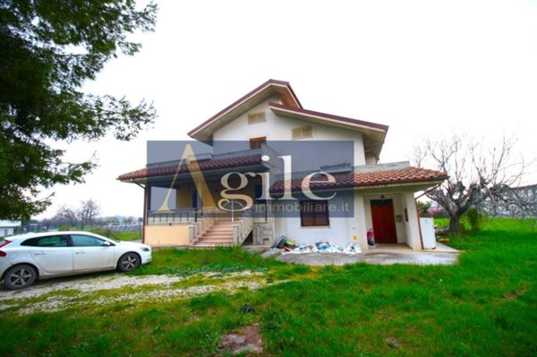 casa indipendente in vendita a Sant'Egidio alla Vibrata