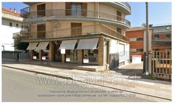 negozio in vendita a Sant'Egidio alla Vibrata
