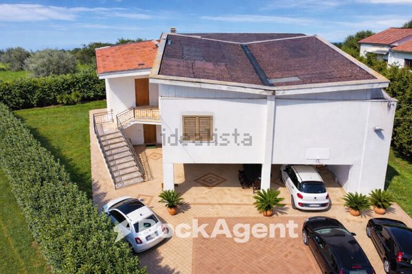 casa indipendente in vendita a Sant'Egidio alla Vibrata