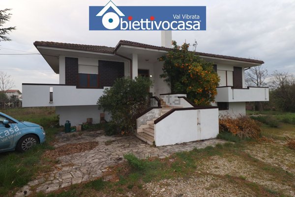 casa indipendente in vendita a Sant'Egidio alla Vibrata