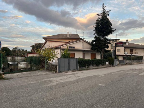 casa indipendente in vendita a Sant'Egidio alla Vibrata