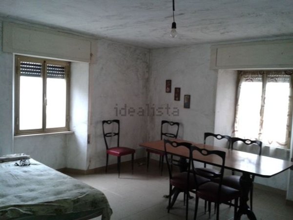 casa indipendente in vendita a Sant'Egidio alla Vibrata in zona Faraone