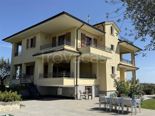 casa indipendente in vendita a Sant'Egidio alla Vibrata