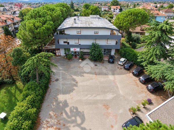 negozio in vendita a Sant'Egidio alla Vibrata