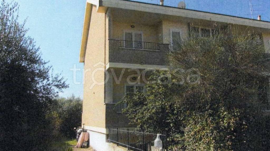 casa indipendente in vendita a Sant'Egidio alla Vibrata in zona Villa Marchesa