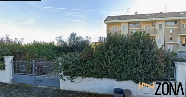 casa indipendente in vendita a Sant'Egidio alla Vibrata in zona Villa Marchesa