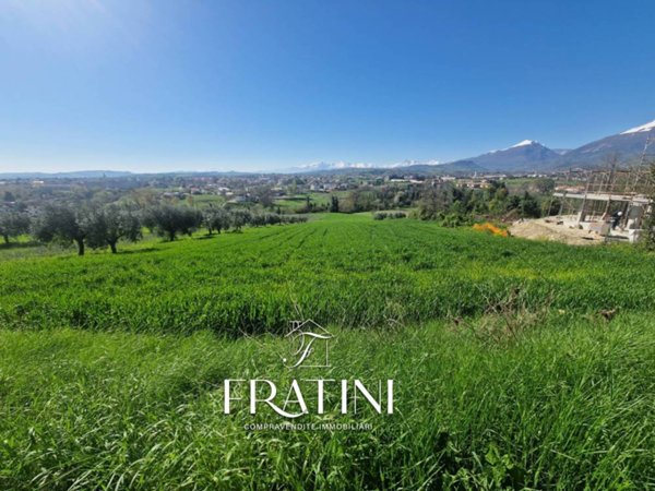 terreno in vendita a Sant'Egidio alla Vibrata
