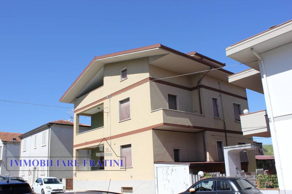 casa indipendente in vendita a Sant'Egidio alla Vibrata in zona Faraone