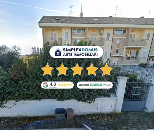 casa indipendente in vendita a Sant'Egidio alla Vibrata in zona Villa Marchesa