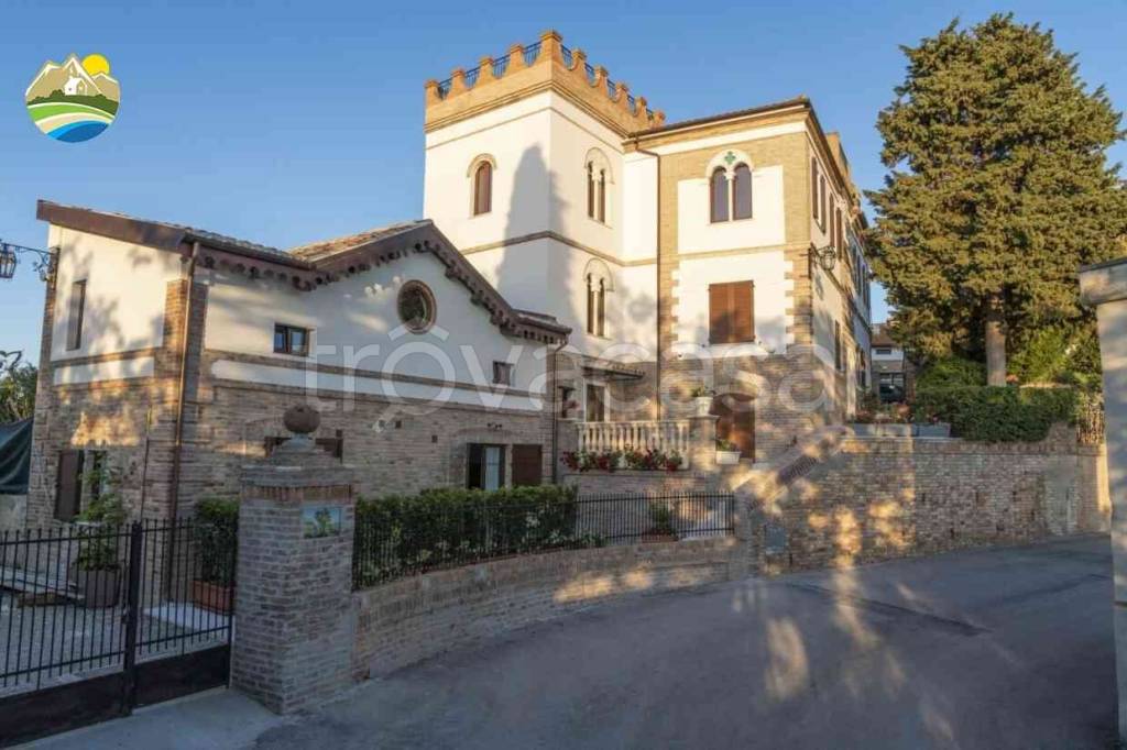villa in vendita a Sant'Omero in zona Poggio Morello