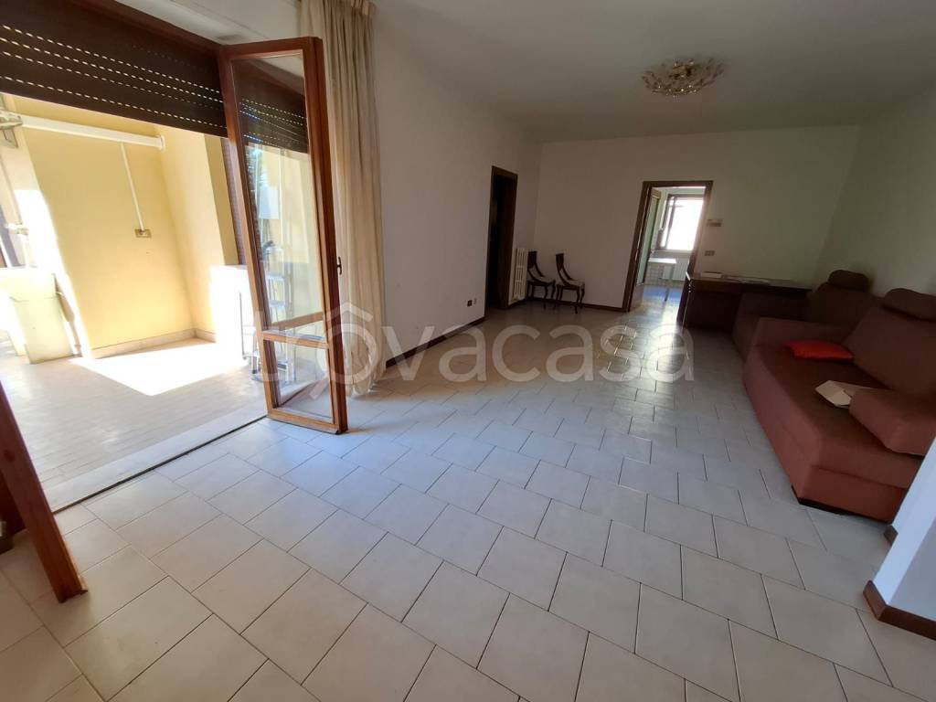 appartamento in vendita a Sant'Omero in zona Garrufo
