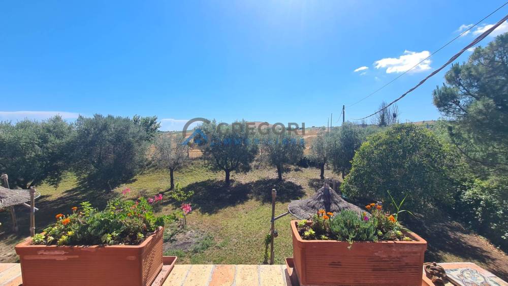 casa indipendente in vendita a Sant'Omero in zona Poggio Morello