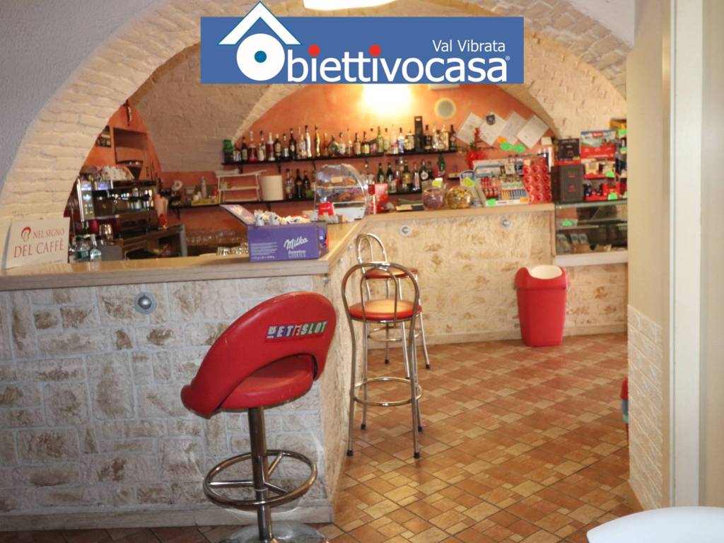 negozio in vendita a Sant'Omero