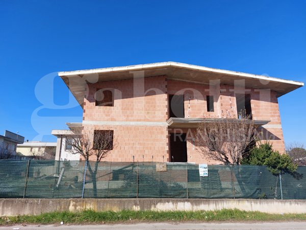 casa indipendente in vendita a Sant'Omero
