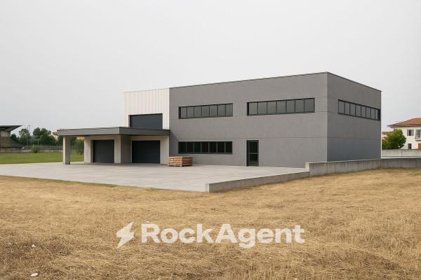 negozio in vendita a Sant'Omero