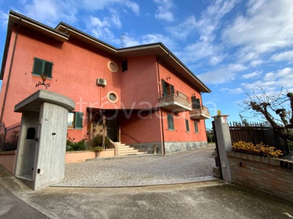 casa indipendente in vendita a Sant'Omero in zona Casette