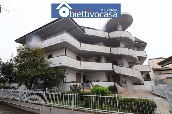 appartamento in vendita a Sant'Omero in zona Garrufo
