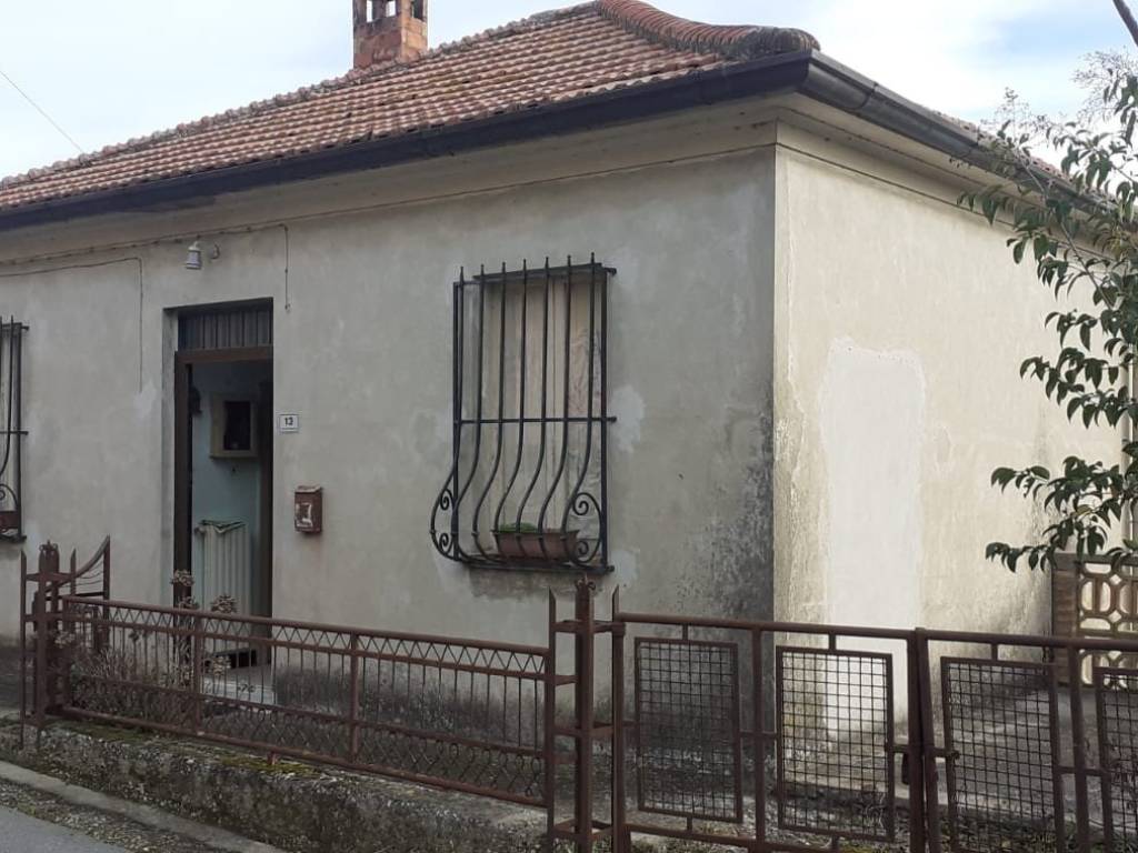 casa indipendente in vendita a Sant'Omero in zona Poggio Morello