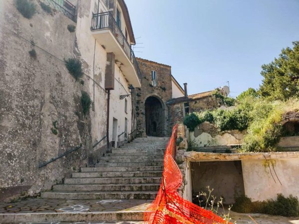 appartamento in vendita a Sant'Omero in zona Case Alte