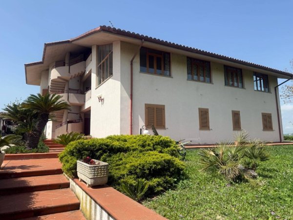 casa indipendente in vendita a Sant'Omero