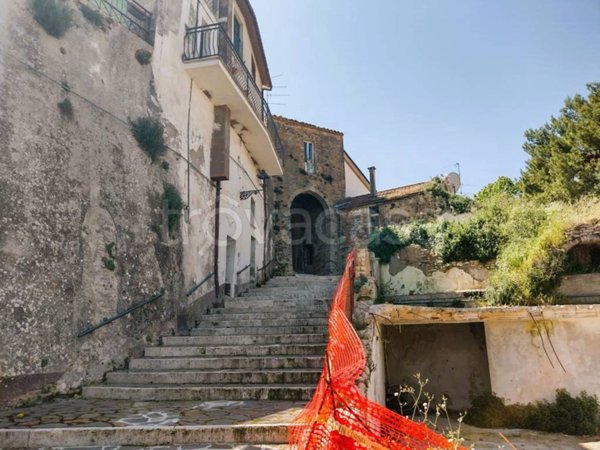 appartamento in vendita a Sant'Omero in zona Case Alte