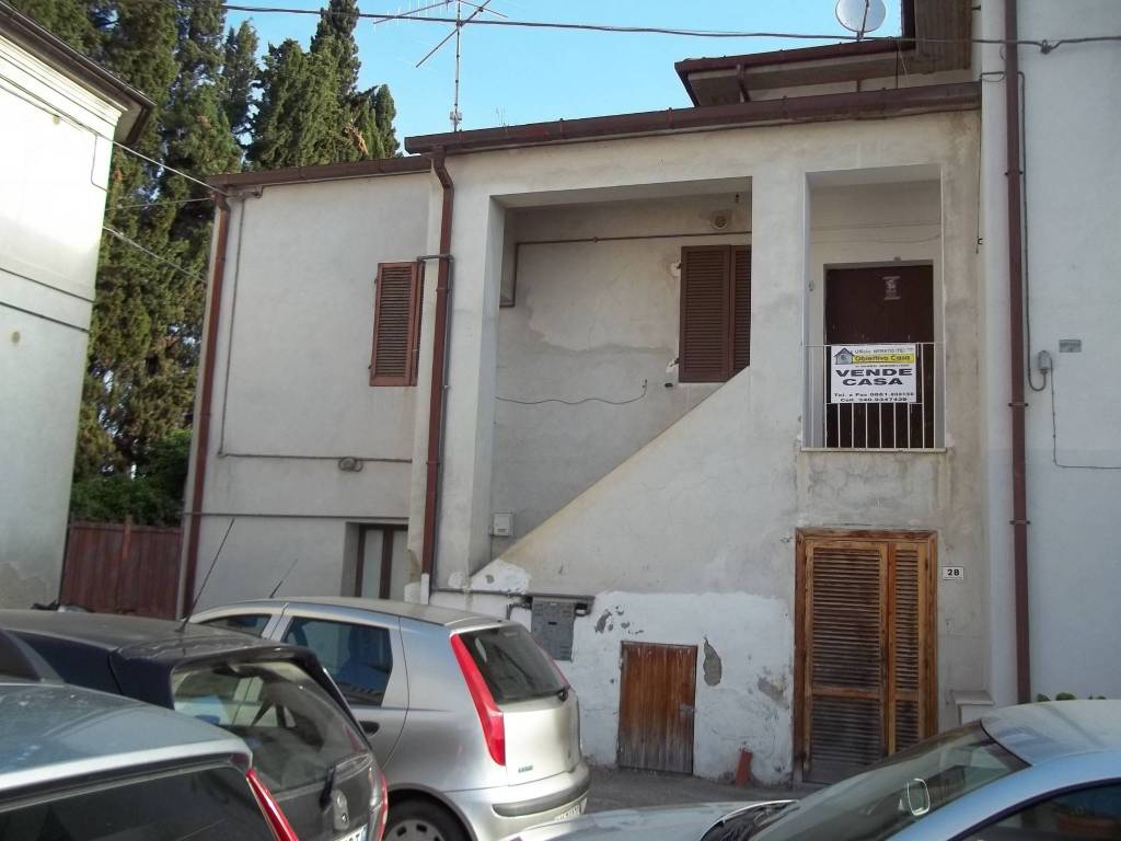 casa indipendente in vendita a Sant'Omero in zona Garrufo