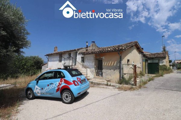 casa indipendente in vendita a Sant'Omero