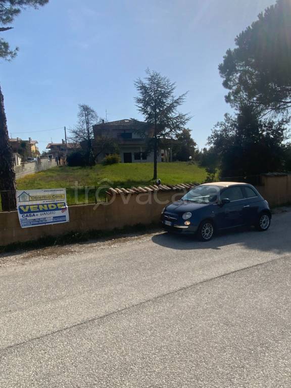 casa indipendente in vendita a Sant'Omero