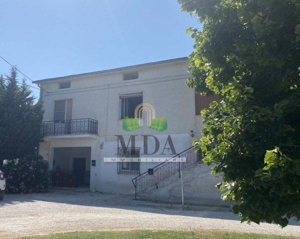 casa indipendente in vendita a Sant'Omero in zona Poggio Morello