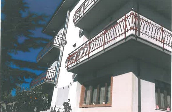 appartamento in vendita a Sant'Omero in zona Garrufo