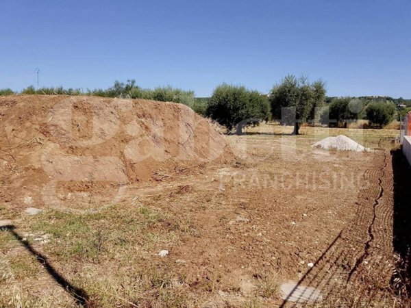 terreno edificabile in vendita a Sant'Omero in zona Garrufo