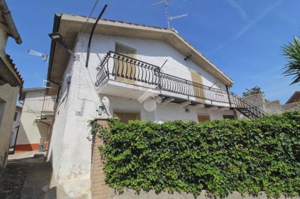 casa indipendente in vendita a Sant'Omero in zona Case Alte