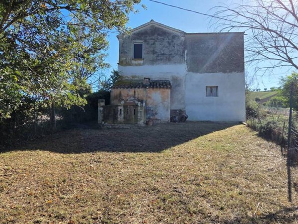 casa indipendente in vendita a Sant'Omero in zona Poggio Morello